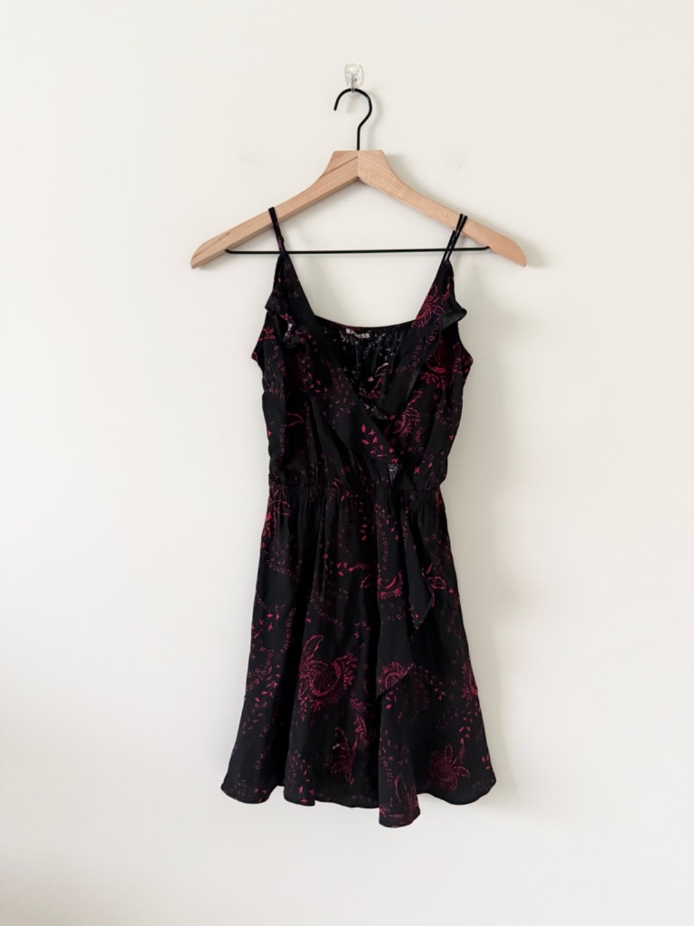 Express Black & Red Spaghetti Strap Floral Faux Wrap Mini Sundress Size XS